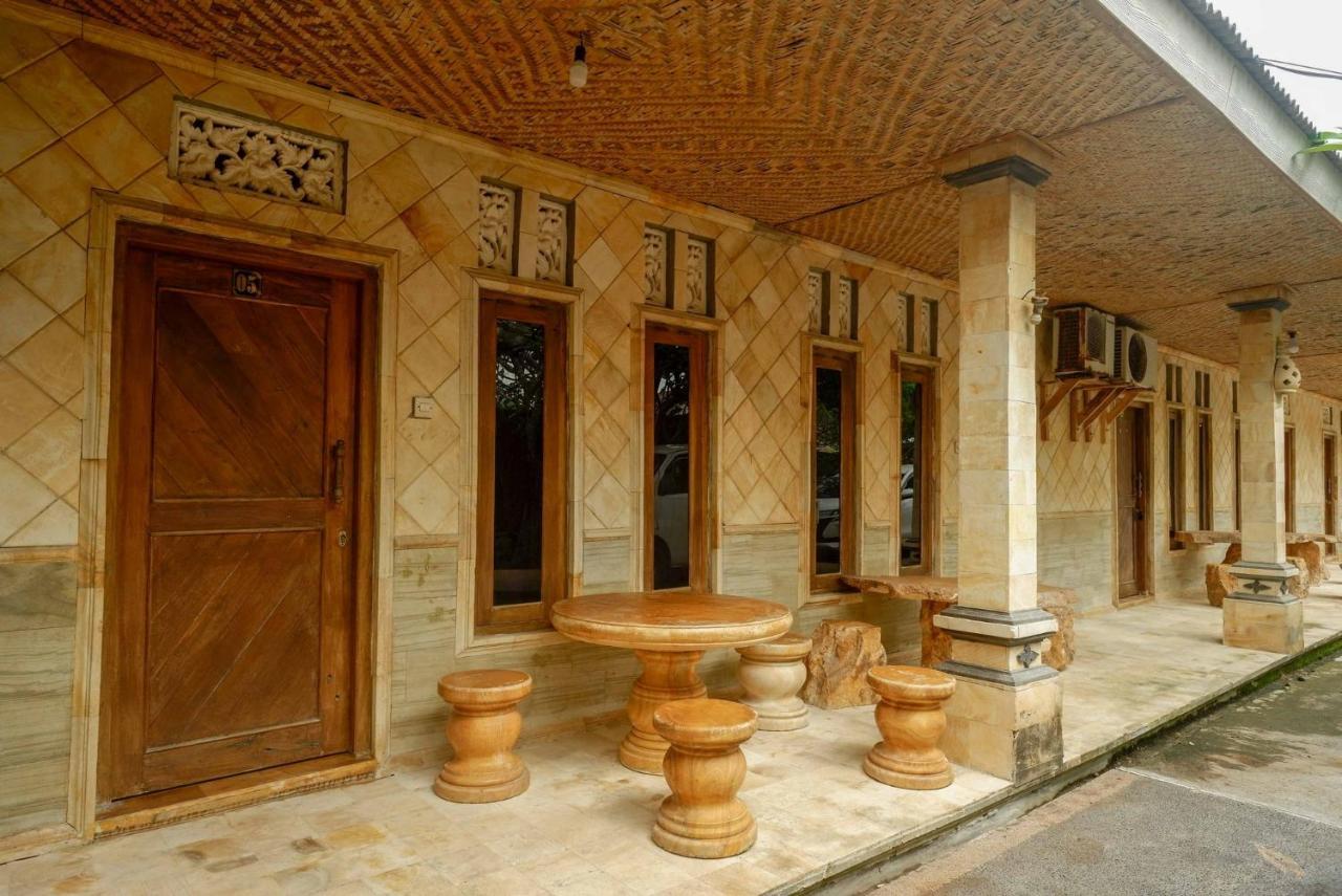 Hotel Kampoeng Drini Redpartner Brono 외부 사진